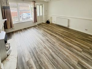Lounge- click for photo gallery